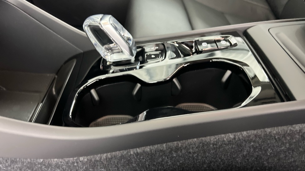 Volvo XC40 2.0 B3p Plus Black Edition Black #45
