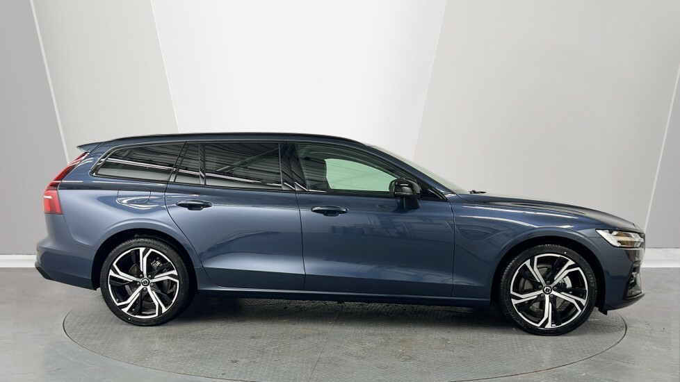 Volvo V60 B4 Plus, Mild Hybrid Darkcarplay, Tints, Blue #3