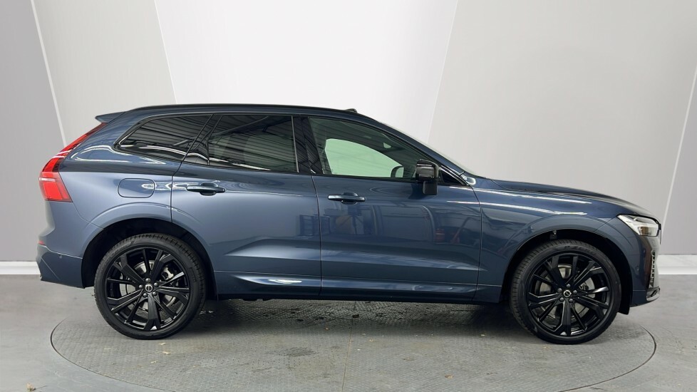 Volvo XC60 B5 Black Edition Ultra, Awd Mild Hybrid, Blue #3