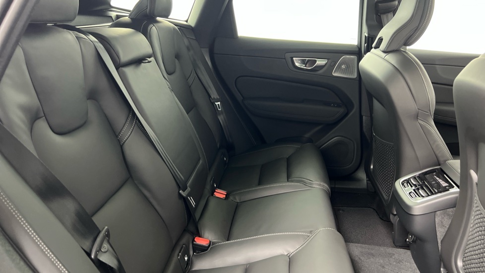Volvo XC60 B5 Black Edition Ultra, Awd Mild Hybrid, Blue #6