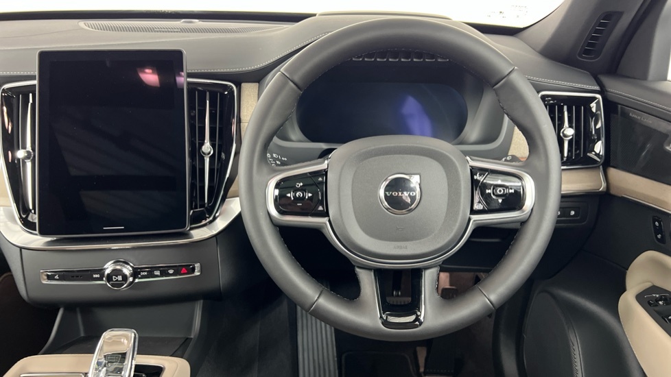 Volvo XC90 Ultra Blue #10