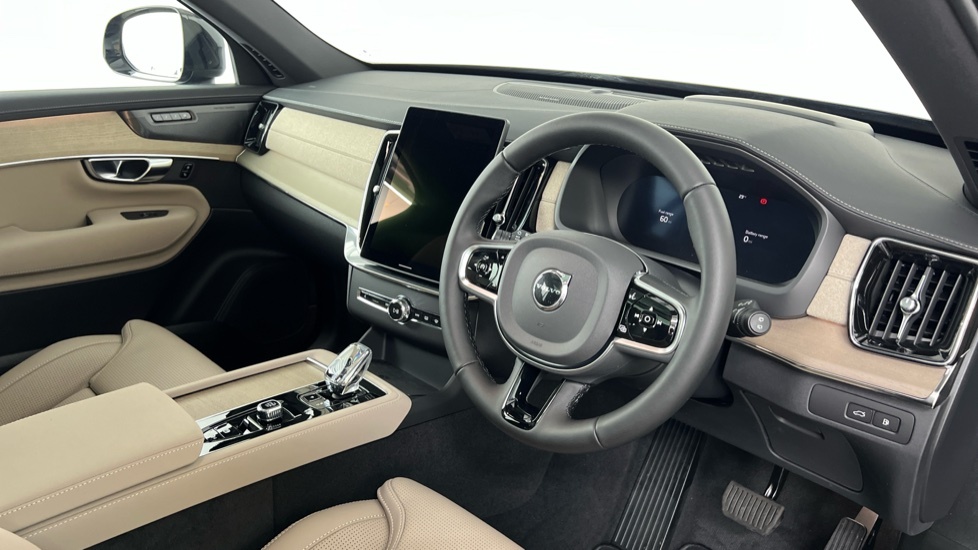 Volvo XC90 2.0 T8 406 Phev Ultra Dark Awd Geartronic Black #4