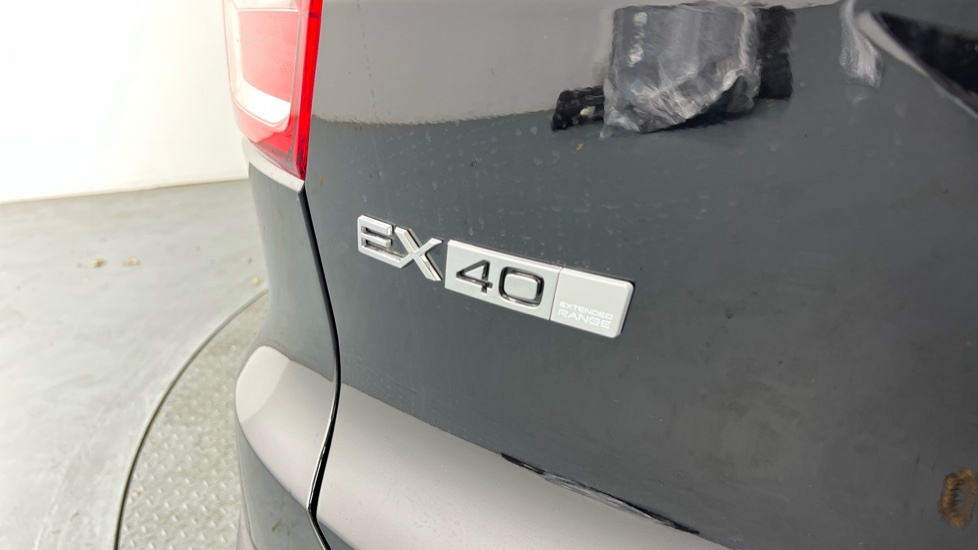 Volvo EX40 Black Edition Ultra, Twin Motor Performance, Elect Black #36