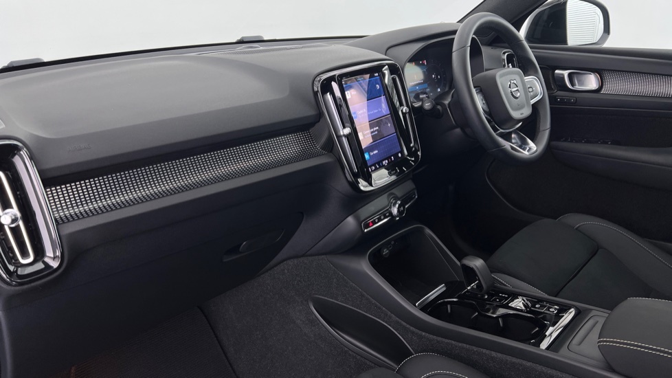Volvo XC40 Ultimate, B4 Mild Hybrid, Dark Black #4