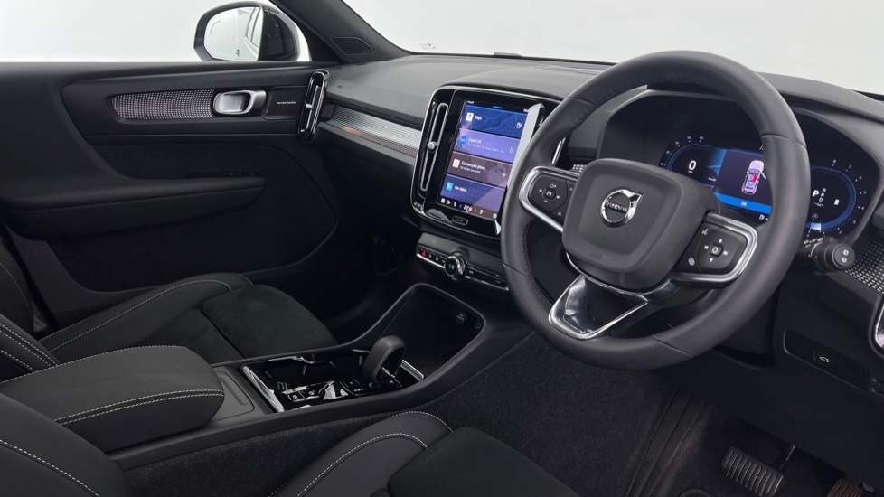 Volvo XC40 Ultimate, B4 Mild Hybrid, Dark Black #5