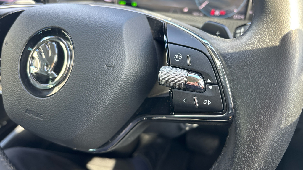 Skoda Octavia 2.0 Tdi 200 Vrs 4X4 Dsg Grey #20