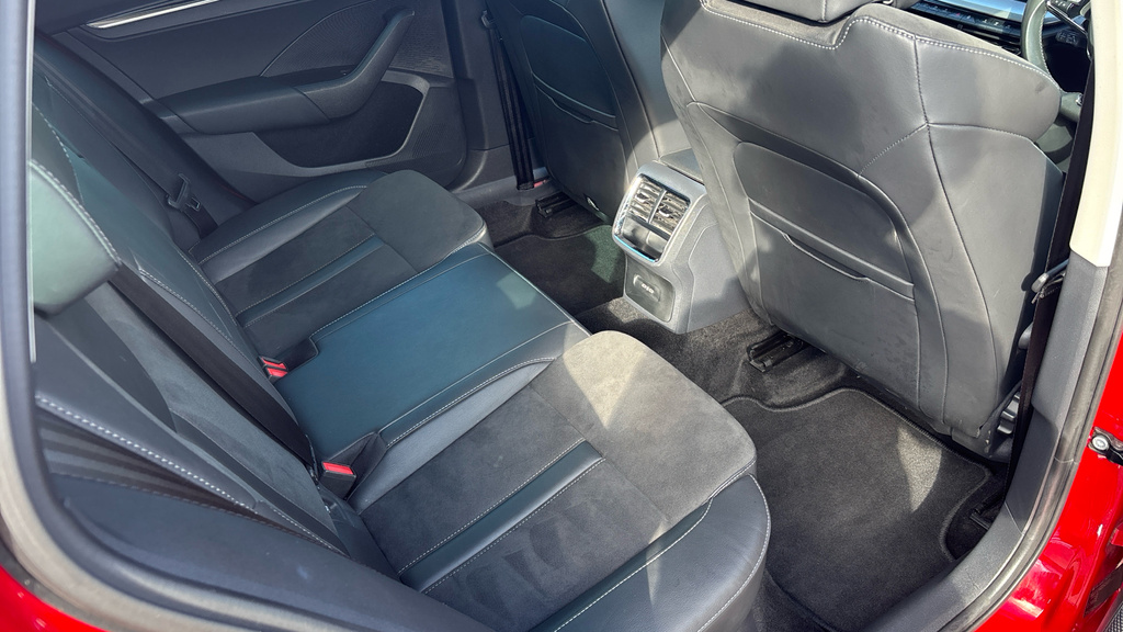 Skoda Octavia 2.0 Tdi 200 Vrs 4X4 Dsg Grey #30