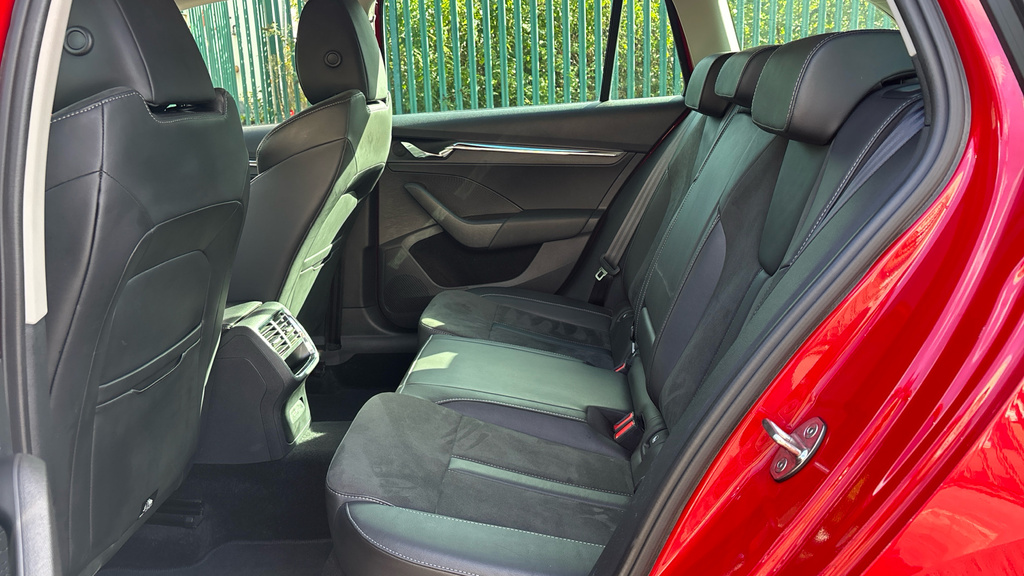 Skoda Octavia 2.0 Tdi 200 Vrs 4X4 Dsg Grey #10