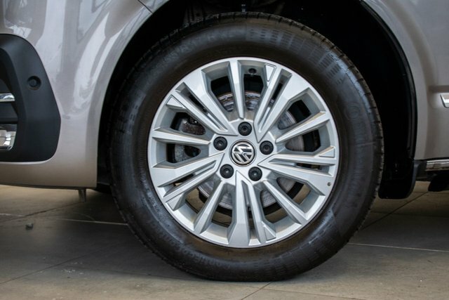 Volkswagen Caravelle Executive Blue #17