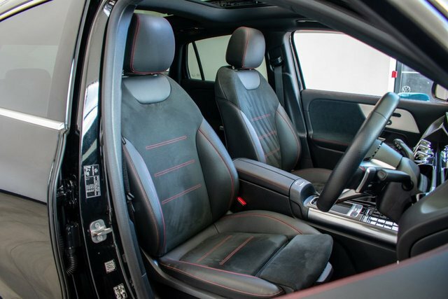 Mercedes-Benz GLA Class 2.0 Gla220d Amg Line Premium Plus Suv Black #2