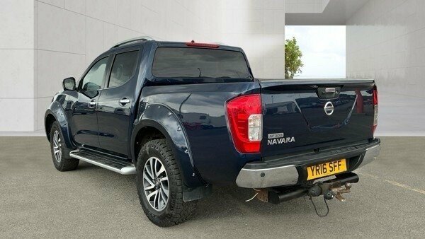 Nissan Navara 2.3 Dci Tekna Pickup Double Cab Blue #2