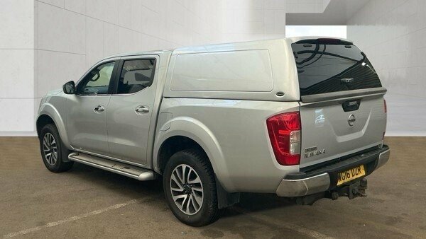 Nissan Navara White #3