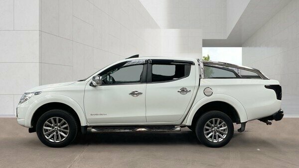 Mitsubishi L200 2.4 Di-d Dc Barbarian Pickup Double Cab White #6