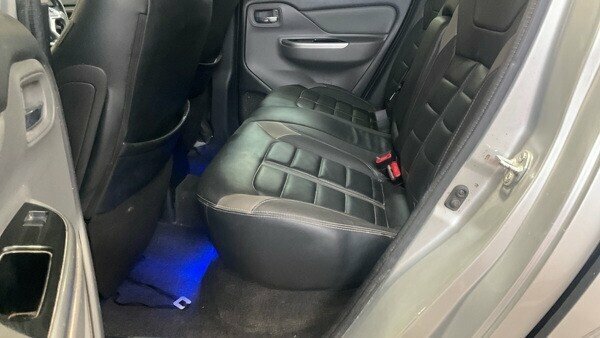 Mitsubishi L200 2.4 Di-d Dc Barbarian Pickup Double Cab Silver #6