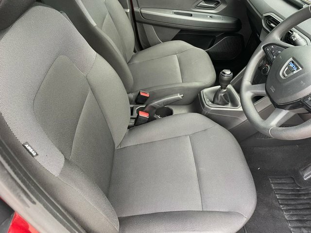 Dacia Sandero   #8