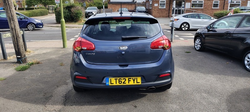 Kia Ceed 1.6 Crdi 3 Hatchback Blue #9