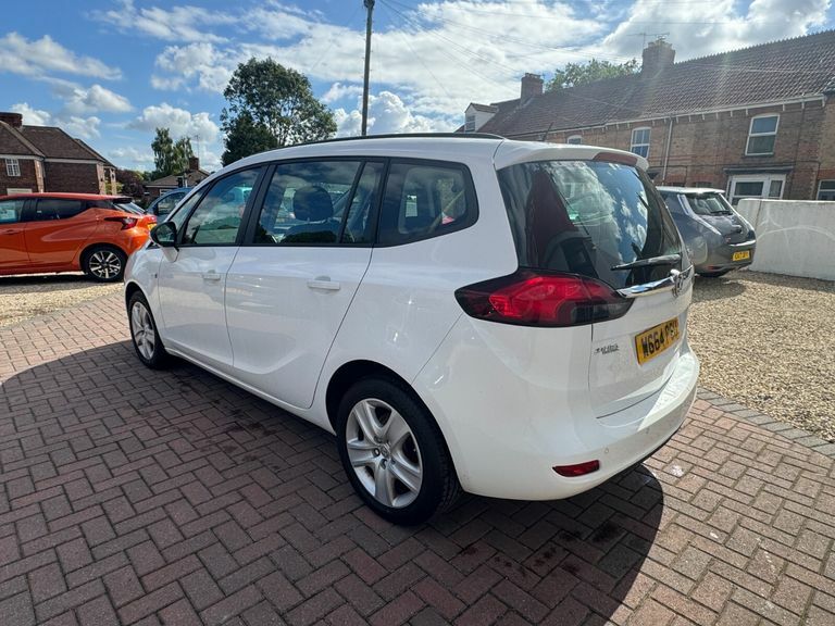 Vauxhall Zafira Tourer 2.0 Cdti 165 Exclusiv White #5