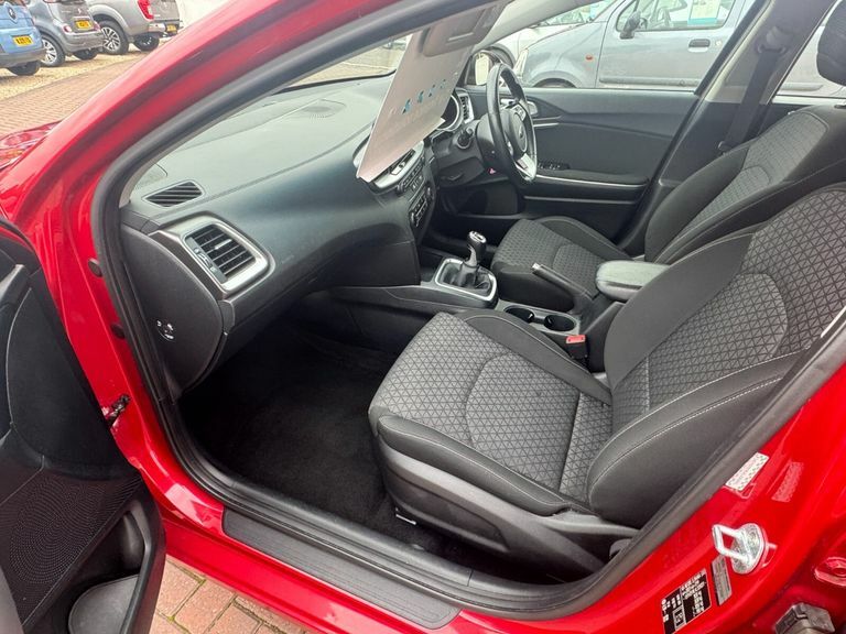 Kia Ceed 1.0T Gdi Isg 3 White #10