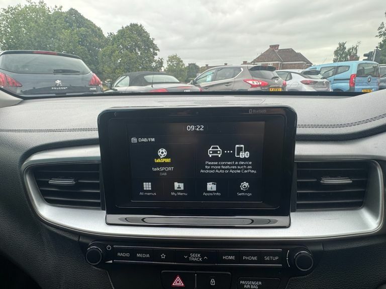 Kia Ceed 1.0T Gdi Isg 3 White #29