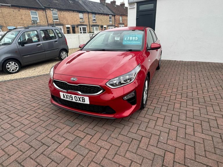 Kia Ceed 1.6 Crdi Isg 2 Red #2