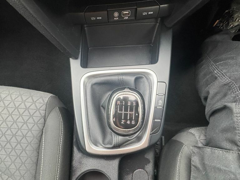 Kia Ceed 1.0T Gdi Isg 3 White #36