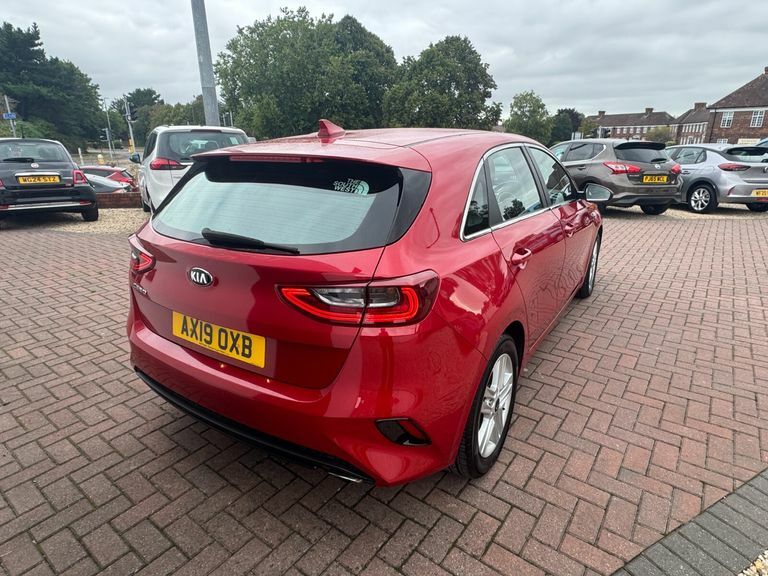 Kia Ceed 1.0T Gdi Isg 3 White #7