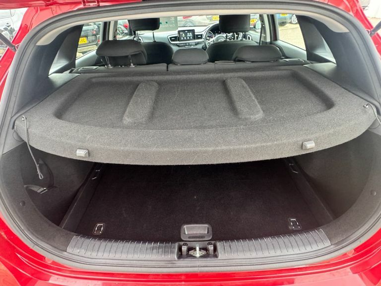 Kia Ceed 1.0T Gdi Isg 3 White #15