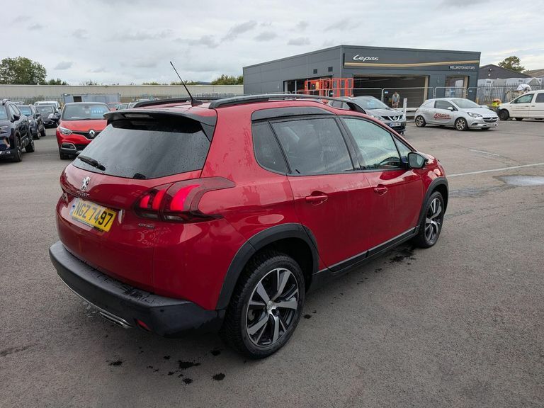 Peugeot 2008 1.2 Puretech Gt Line Eat Euro 6 Ss Red #4