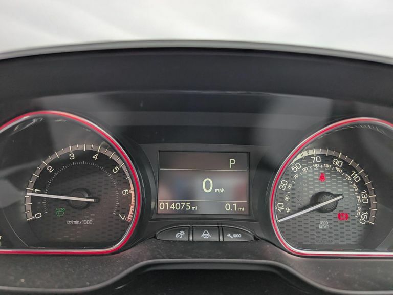 Peugeot 2008 Active White #27