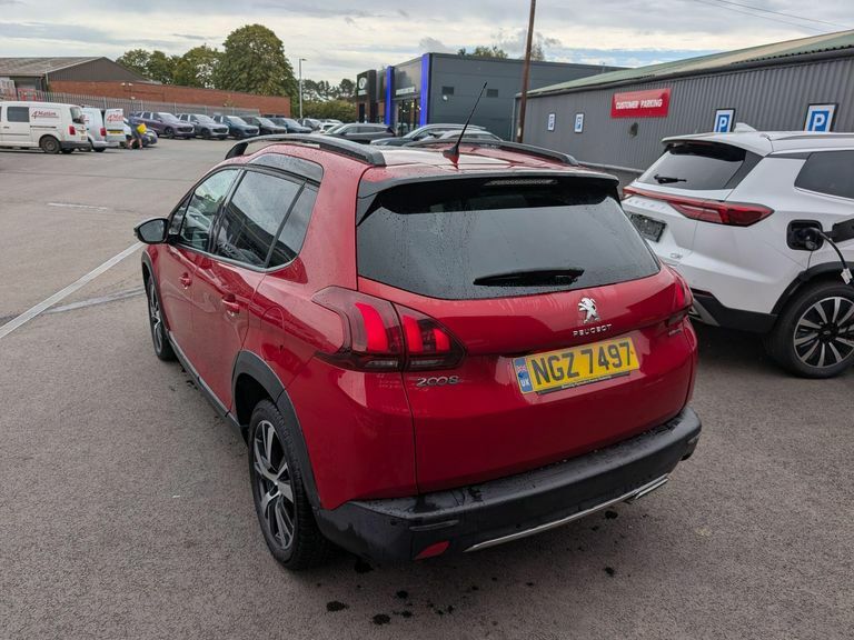 Peugeot 2008 1.2 Puretech Gt Line Eat Euro 6 Ss Red #2