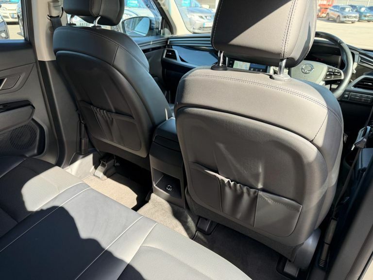 SsangYong Korando Ultimate White #33