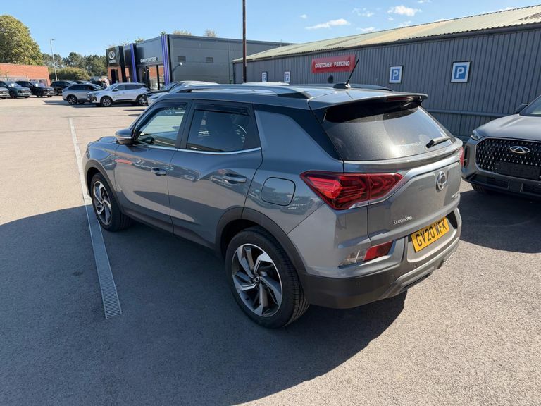 SsangYong Korando Ultimate White #12
