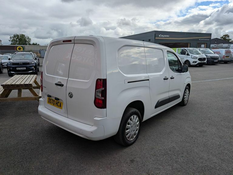 Vauxhall Combo 1.5 Turbo D 2300 Sportive Crew Van L2 Euro 6 Ss #6