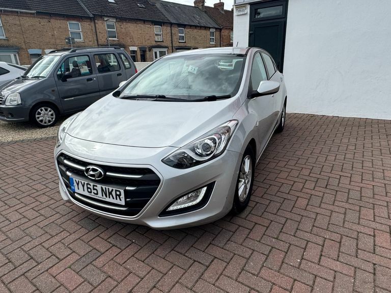 Hyundai I30 1.6 Crdi Blue Drive Se Silver #2