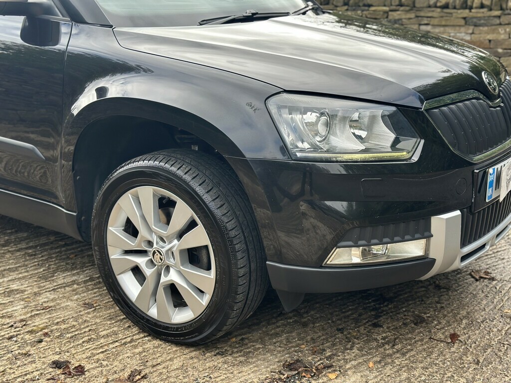 Skoda Yeti 2.0 Tdi Elegance Black #5