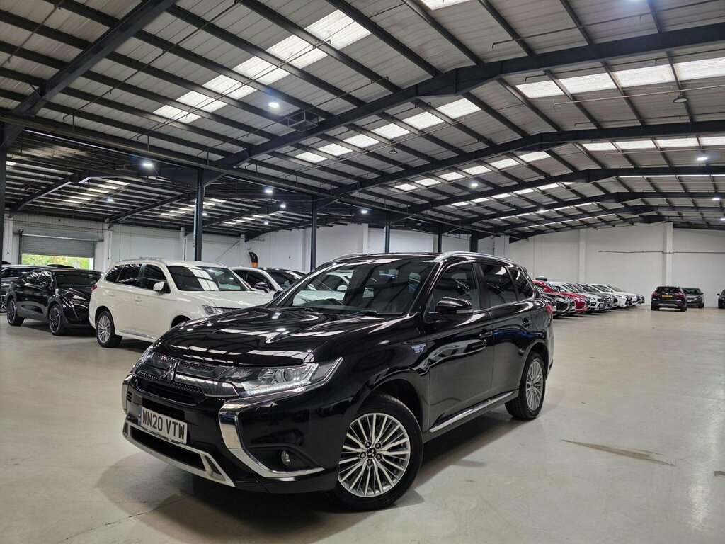 Mitsubishi Outlander 2.4H Twinmotor 13.8Kwh Dynamic Cvt 4Wd Euro 6 Ss Black