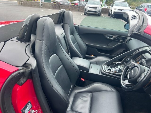 Jaguar F-Type V6 Black #10