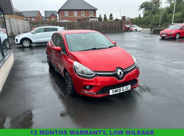 Renault Clio 0.9 Tce Iconic Hatchback Euro 6 Red