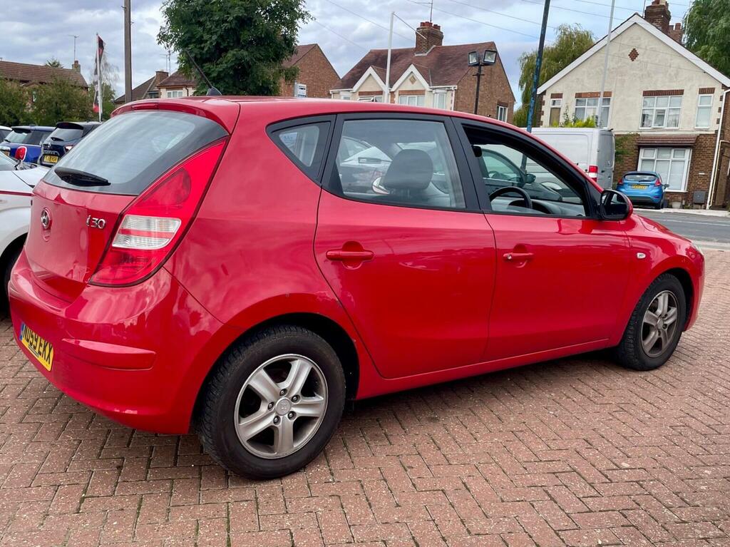 Hyundai I30 1.4 Comfort Euro 4 Red #6