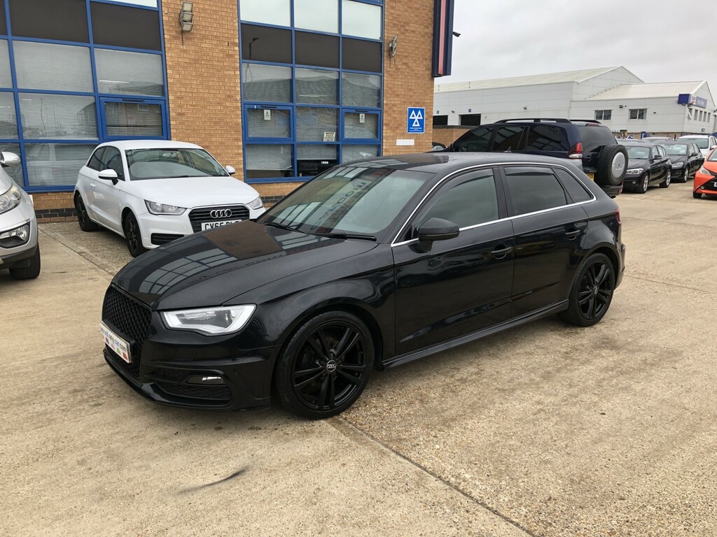 Audi A3 1.4 Tfsi Cod S Line Black #3