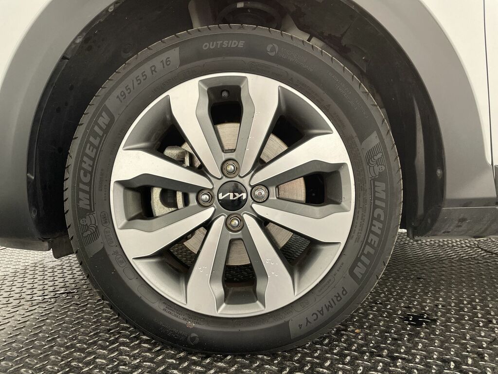 Kia Stonic 1.0T Gdi 99 2 Dct White #4