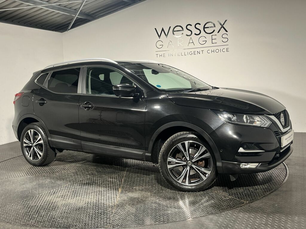 Nissan Qashqai 1.3 Dig-t N-connecta Black
