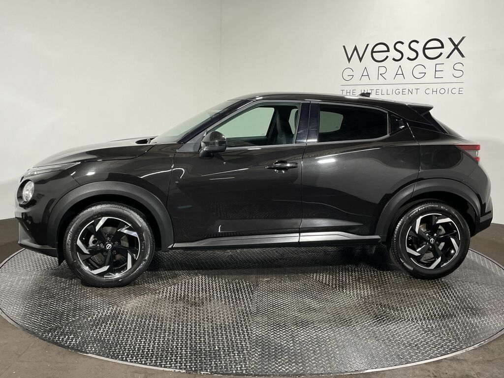 Nissan Juke Tekna Red #9