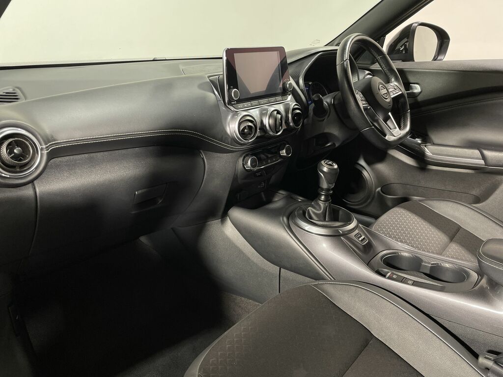 Nissan Juke Tekna Red #24
