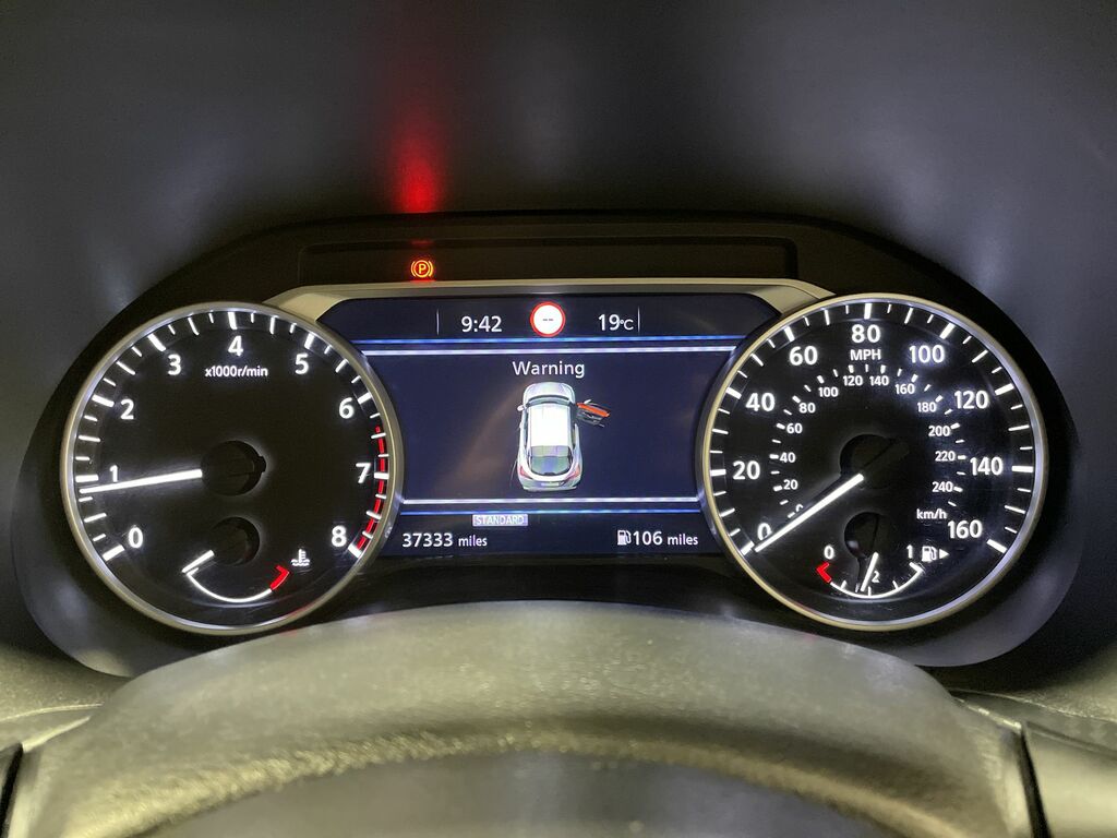 Nissan Juke Tekna Red #34