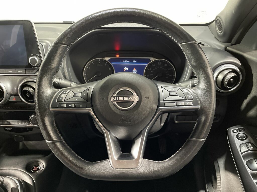 Nissan Juke Tekna Red #23