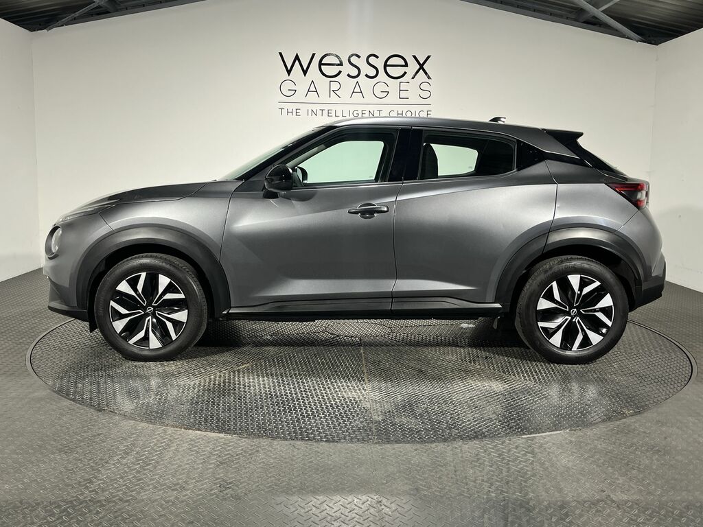 Nissan Juke N-connecta Black #11