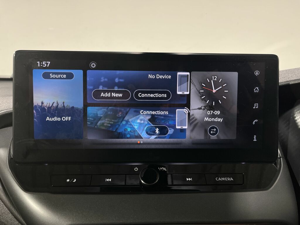 Nissan Juke N-connecta Black #25