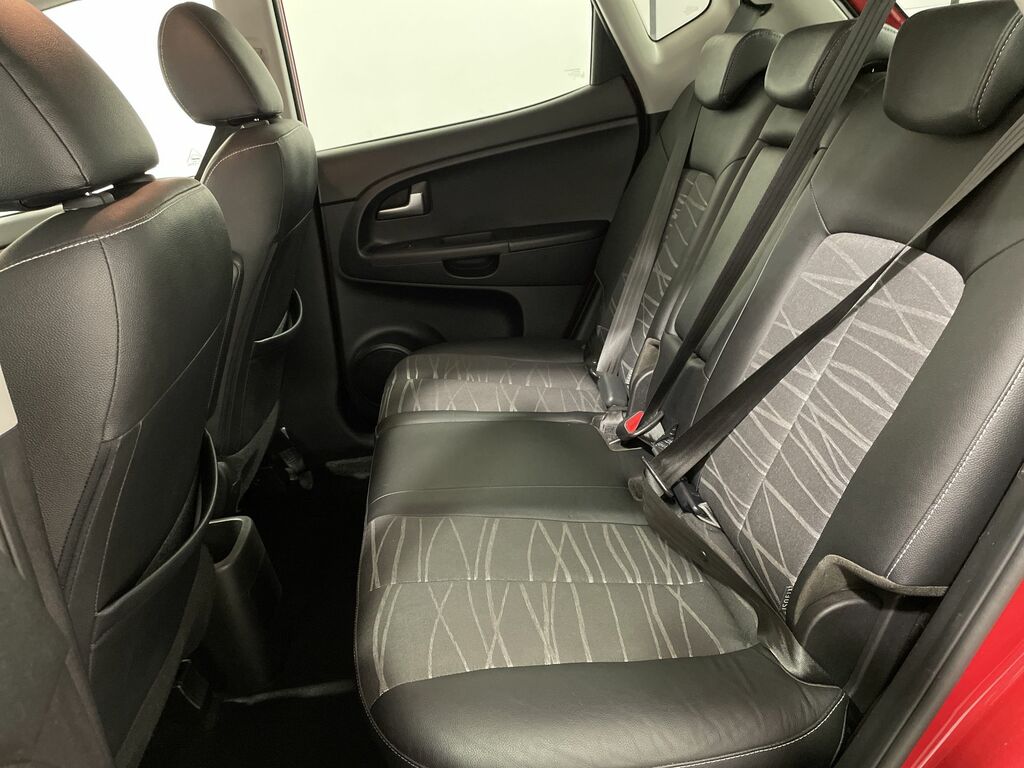 Kia Venga 1.6 3 Euro 6 Red #26