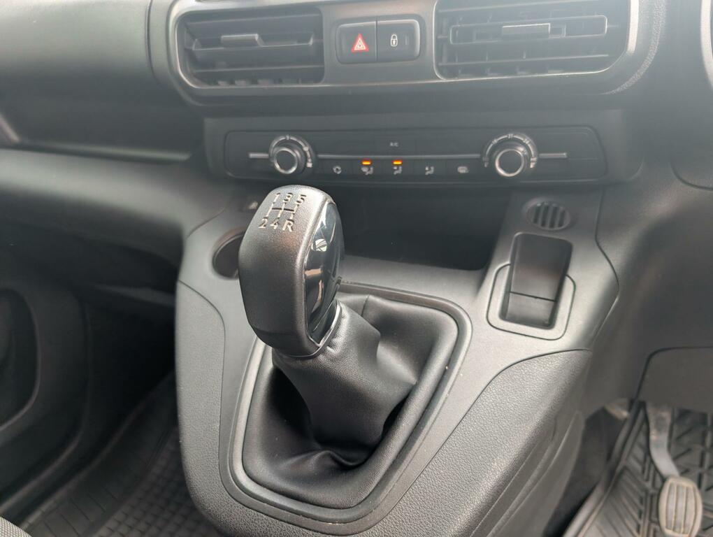Vauxhall Combo 2300 1.5 Turbo D 100Ps H1 Sportive Van Grey #15